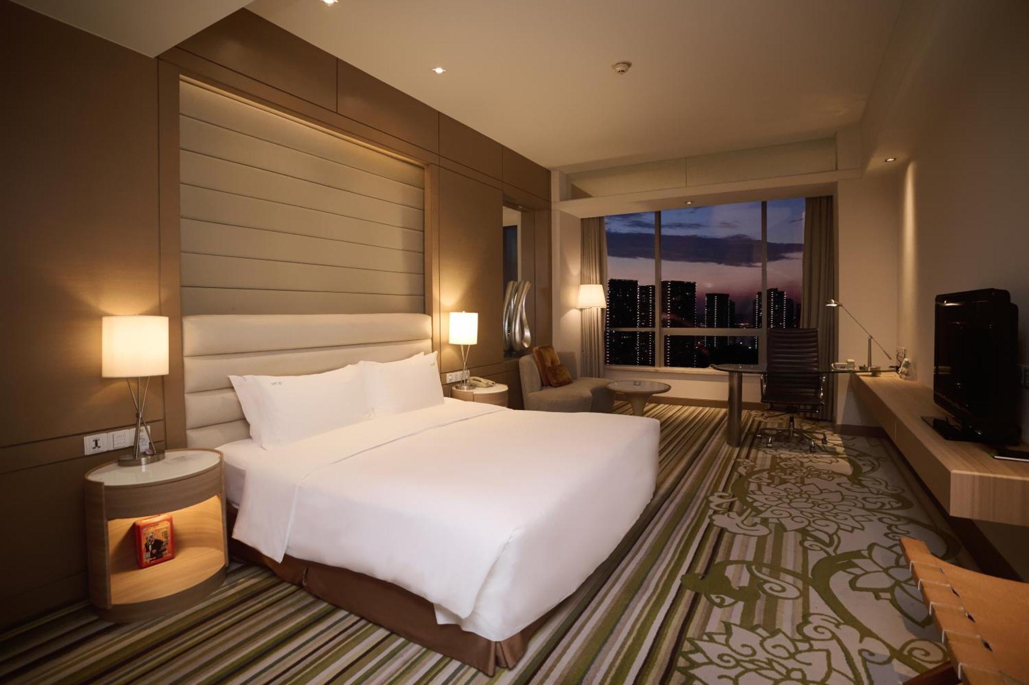 Holiday Inn Tianjin Riverside By Ihg Екстер'єр фото
